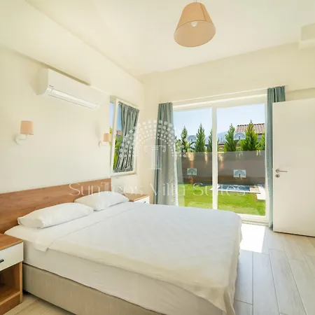 Sunteos ホテル フェティエ